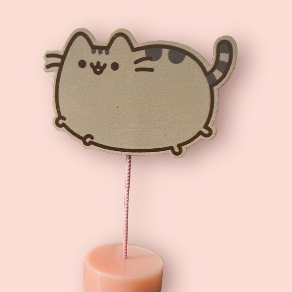 New Pusheen Photo or Memo Holder